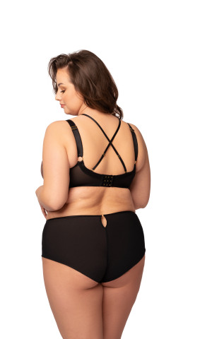 Γυναικείο Σλιπ Plus Size – Κάλυψη & Άνεση σε Μεγάλα Μεγέθη